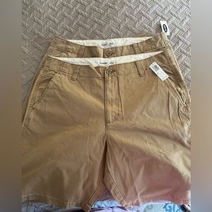 2 Pairs of Men’s Old Navy Khaki Shorts -34